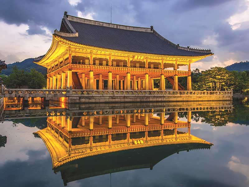 Le grand torii du sanctuaire d'Itsukushima